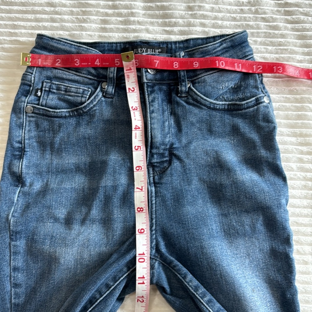 Judy Blue Distressed Jeans Fray Hem 0 / 24 Style# JB88425 - Picture 4 of 12